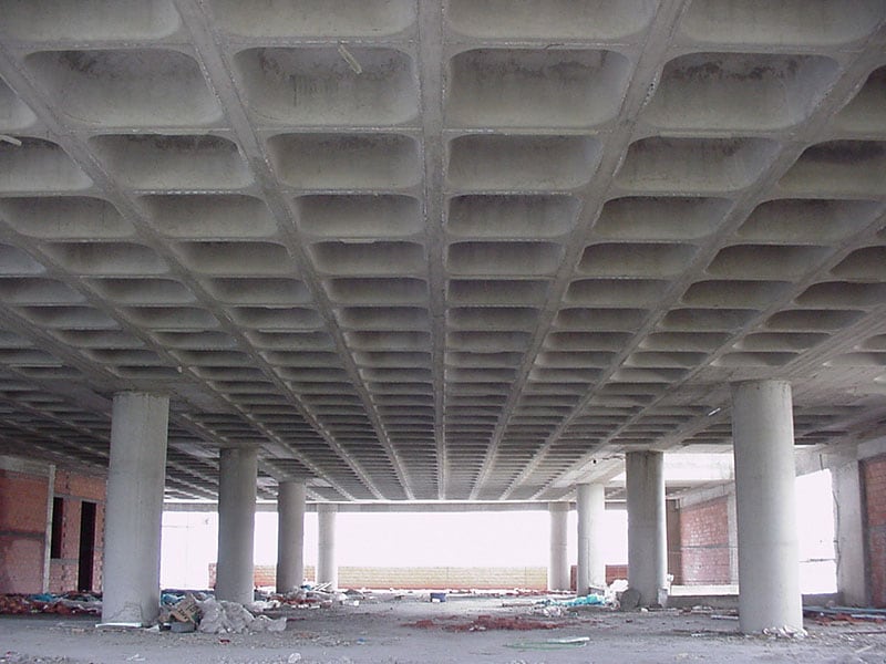 Прогиб плит перекрытия